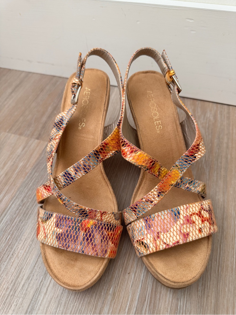Aerosoles Women’s 8.5 Multicolor Snake Print Cork Wedge Slingback Sandals - Picture 2 of 9